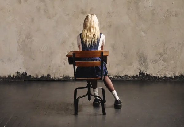 Dear God, do The Pretty Reckless: a volta mais sombria (e talvez a melhor) de Taylor Momsen