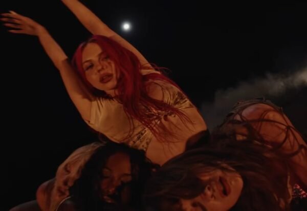 ADÉLA, de Red Bottoms: a eslovaca que Grimes achou no TikTok